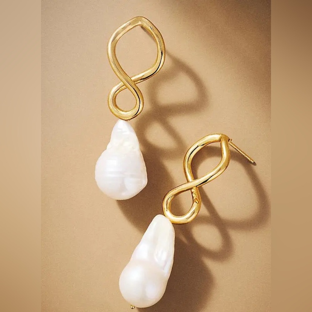 NWT Shyla Corsica earrings